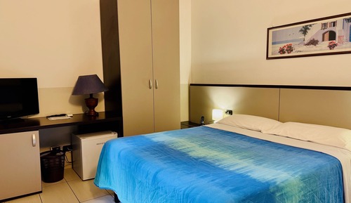 Economy Room