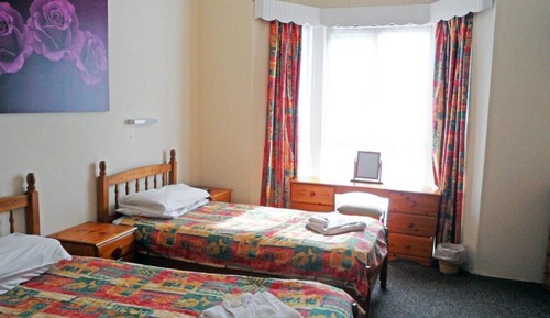 Twin Room, Ensuite