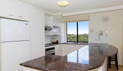 2 Bedroom Top Floor Apartment with Private Terrace