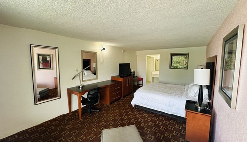 Standard Room, 1 King Bed, Smoking
