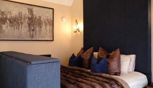 Executive Suite, Ensuite, Courtyard View (The Stable)