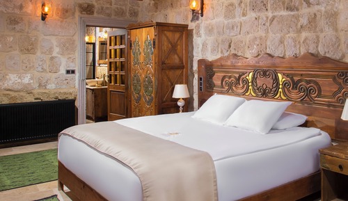 Honeymoon Room, Terrace, City View