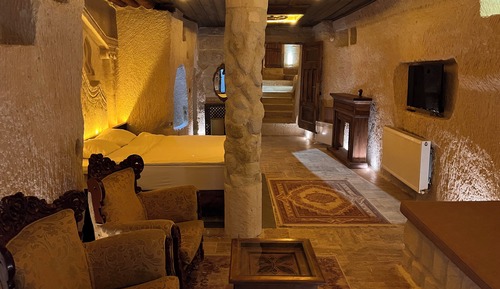 Family Room, No Windows