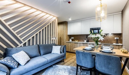 Deluxe Apartment
