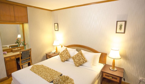Deluxe Suite