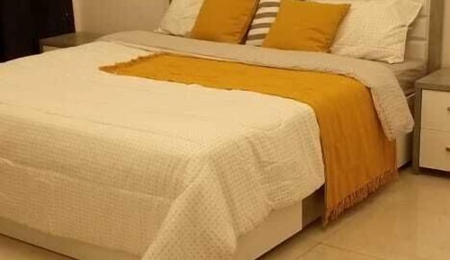 One Bedroom Apartment