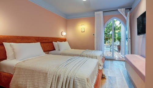 Twin Room, Balcony