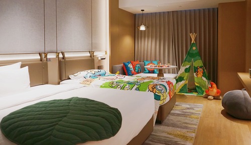 Premium Room, 1 King Bed (Kids Theme)