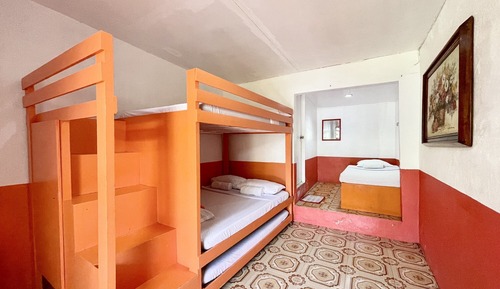 Quadruple Room, Mixed Dorm
