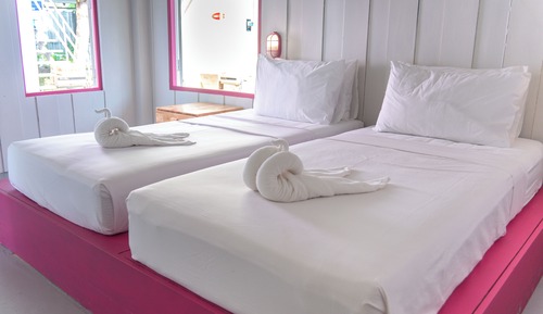 Standard Twin Room, 2 Twin Beds, Private Bathroom