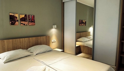City Apartment, 1 King Bed with Sofa bed, Non Smoking