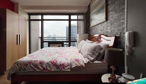 Traditional Studio, Balcony, City View
