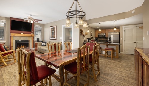 Condo, 2 Bedrooms