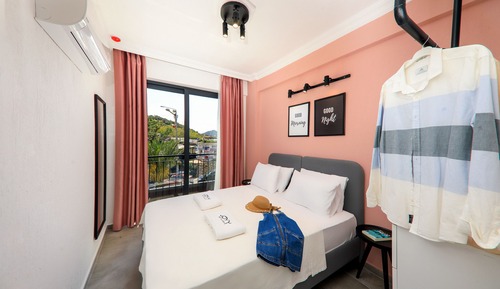 Deluxe Condo, City View