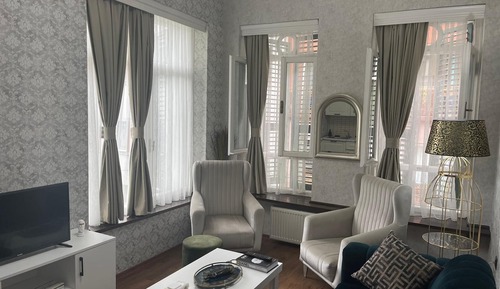 Elite Suite
