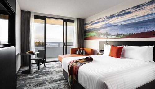 Deluxe Room, 1 King Bed, Balcony
