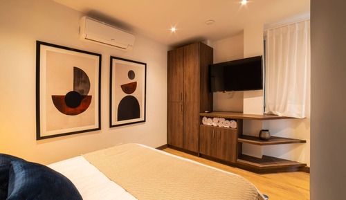 Superior Apartment (403)
