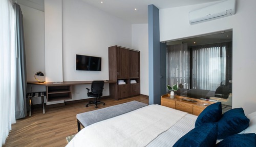 Luxury Apartment (502)