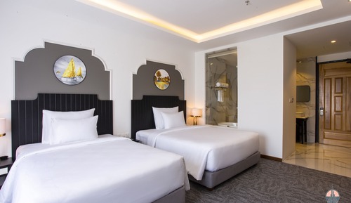 Deluxe Double or Twin Room