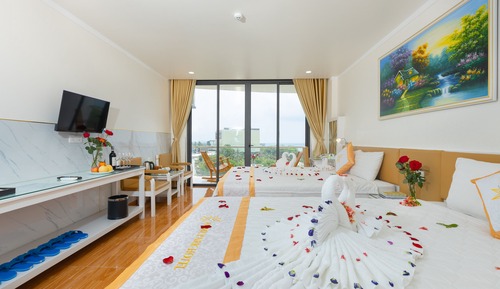 Deluxe Family Room