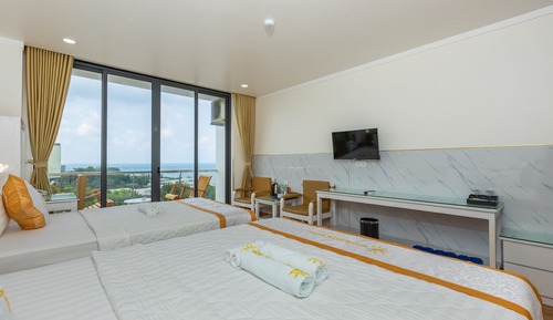Deluxe Triple Room