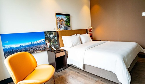 Business Room, 1 Queen Bed, Accessible
