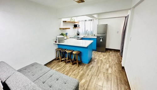 Business Studio, Garden View