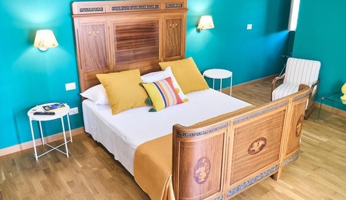 Comfort Room (Villa Piccolo)