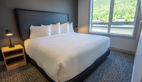One Bedroom King Suite