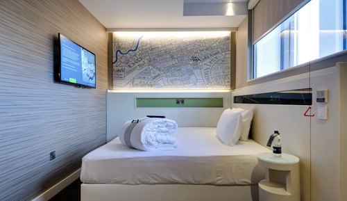Standard Double Room, Roll-in Shower