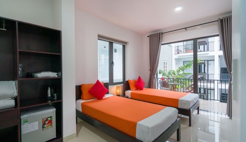 Deluxe Triple Room, Pool View