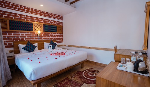 Deluxe Suite