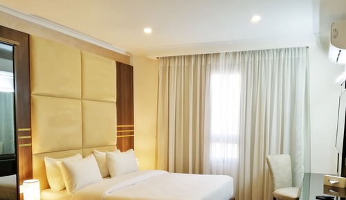 Silver Suite