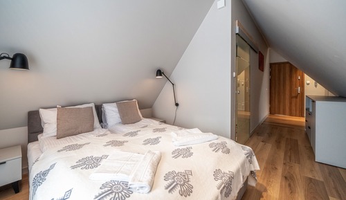 Apartment (B11)