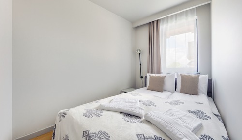 Apartment (B2)