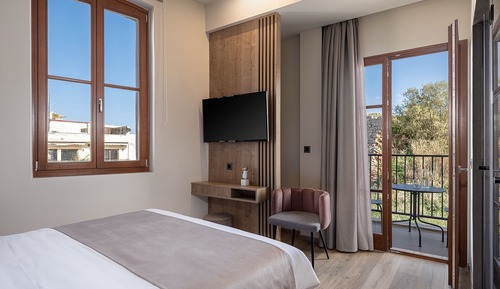 Deluxe Studio Suite