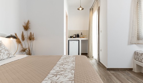 Junior Studio Suite