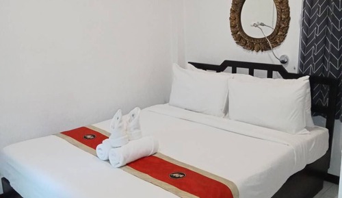 Standard Room, 1 Queen Bed