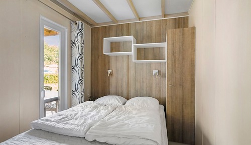 Deluxe Cabin