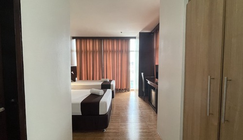 Premier Room