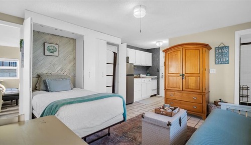 Standard Studio, 1 Double Bed, Pool View