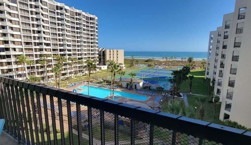 Condo, 3 Bedrooms