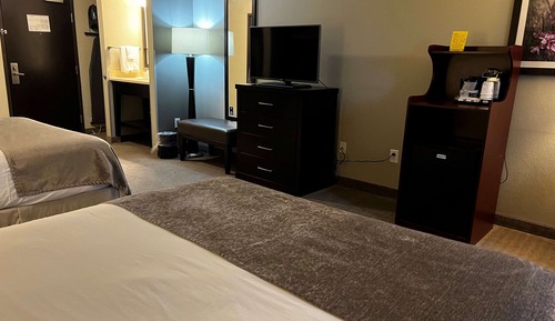 Business Room, 2 Queen Beds, Non Smoking