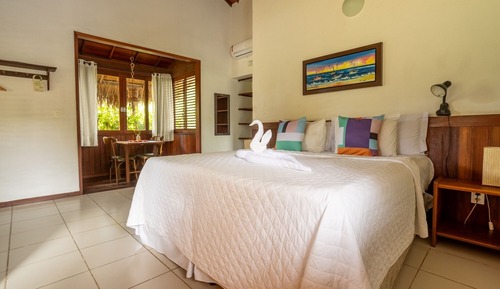 Bungalow, Garden View