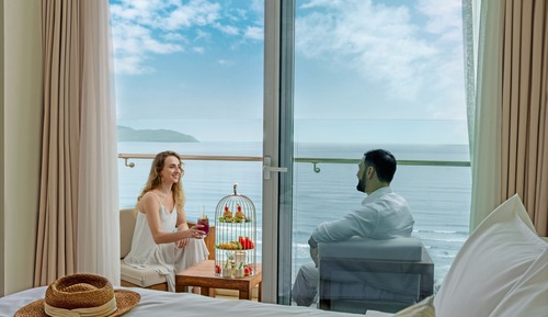 One-bedroom Ocean view Suite with Balcony