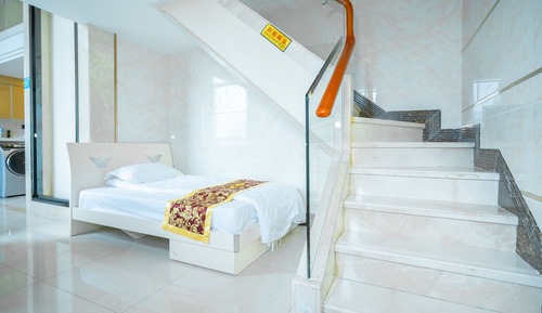 Deluxe Suite(Three bed room for 5 person)
