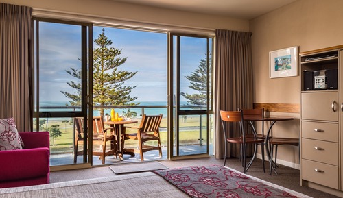 Studio Suite, Upper Level