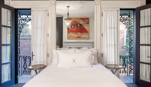 Signature Room, 1 Queen Bed, Balcony, Garden View
