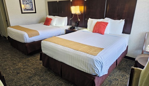 Mobility and Communication Accessible-Double Beds Downstairs Courtyard View