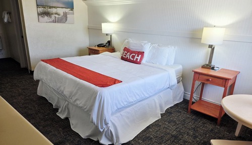 Standard Single Room, 1 King Bed, Courtyard View